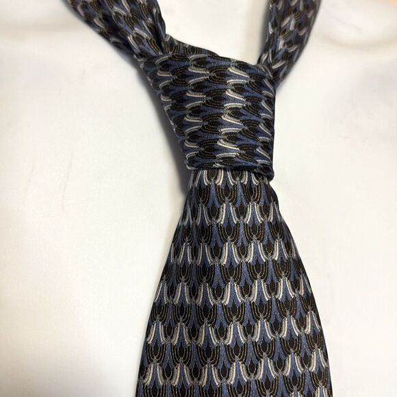 Brioni 100% silk Italian tie - Picture 4 of 4